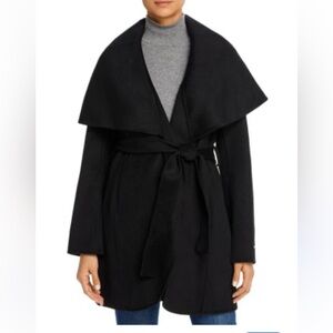 T. Tahari Wool and Polyester Drape Wrap Black Coat Size Small